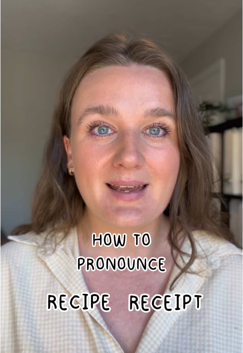 How to pronounce the words recipe and receipt! If you want to learn my British accent, click the link in my bio and I’ll send you a private message! 🇬🇧  #britishaccent #britishpronunciation #pronunciation #accent #learnenglish #english #englishteacher 