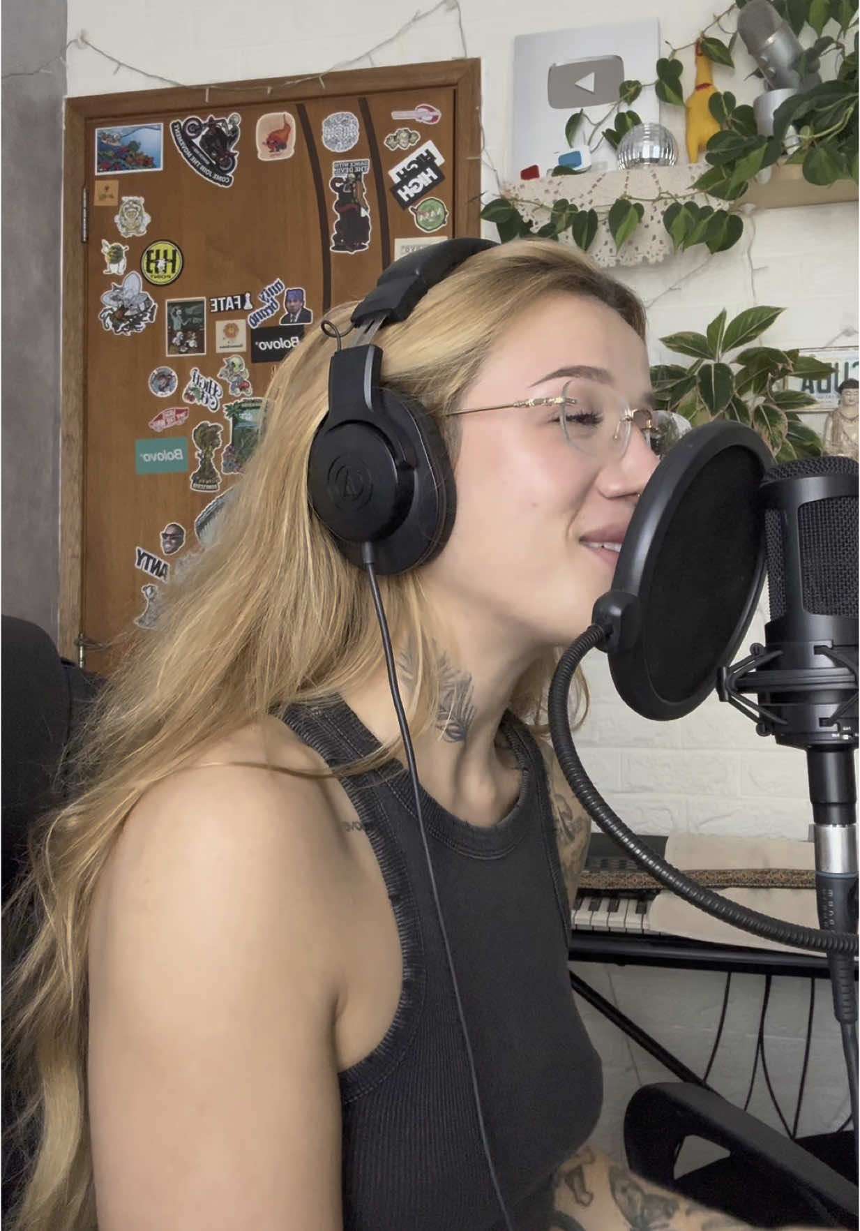 ai essa eu não me aguentei tive q fazer versão… mto boa fiadamae  “quase que falei te amo” @akarastaoficial 