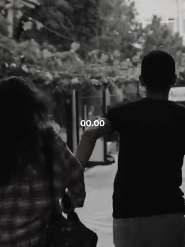 their chemistry.. #kırgınçiçekler #songülgüney #songün #güneysongül #kırgınçiçeklerdizisi #global #enemiestolovers 