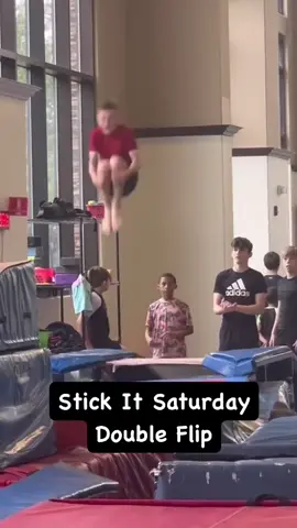 Last Saturday practice in NC! Sticking it with a double. 💪 #gymnast #boygymnast #boysgymnastics #mensgymnastics #doubleflip #stickit #stickitsaturday #flips #flipping #frontflips #braedon_flipz