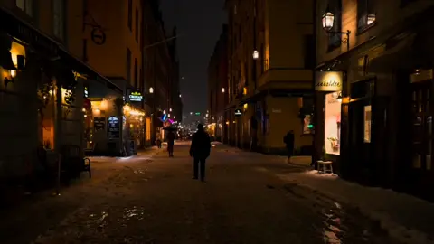 ‏اللهُم شيئًا لطيفًا ، مُفاجئ غير مُخطط له ، يأتي من دون توقع ، شيء جميل مُفتقد ، يكسر الروتين المُهلك ، و يُبعد الغمة ، شيئًا يُفرح القلب يارب 🌱🤍 تصبحون على خير 🖤