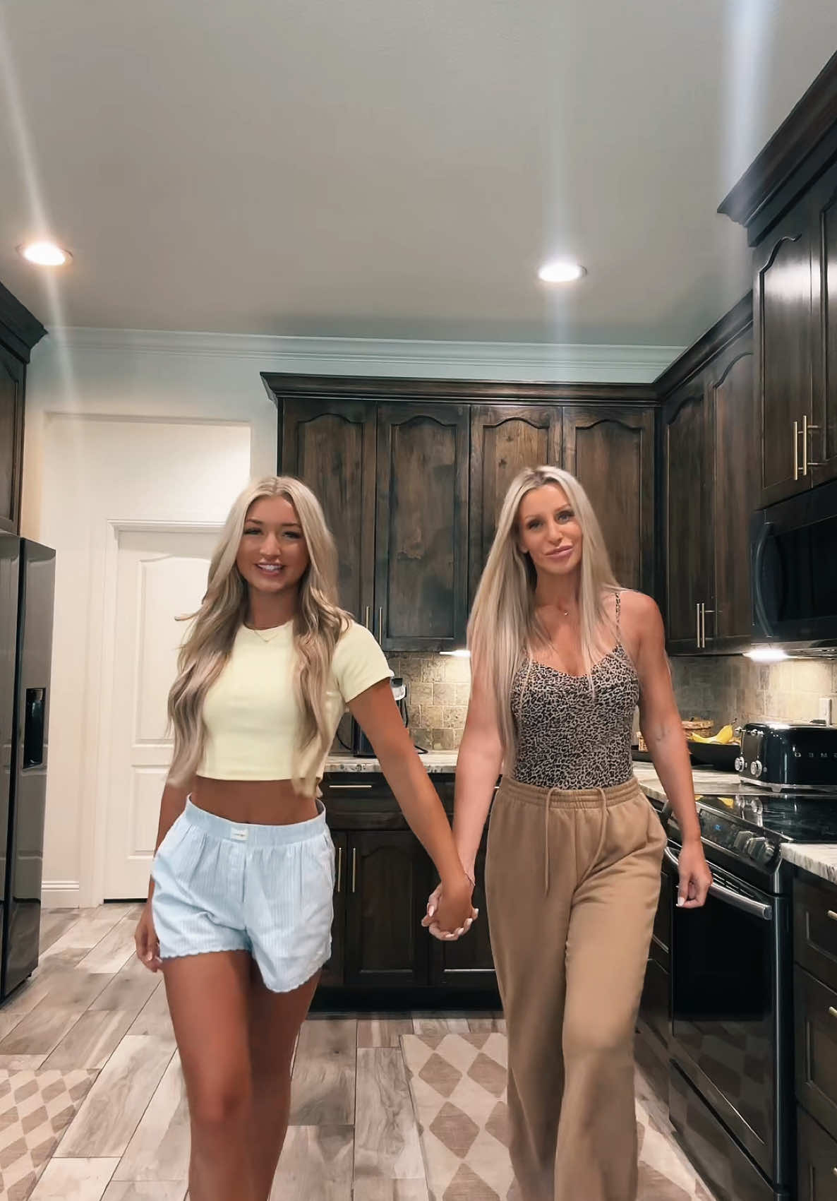 the girls ready for pbr world championship🤌🤌🤌 @Lacey Shelby Mitsche @PBR 