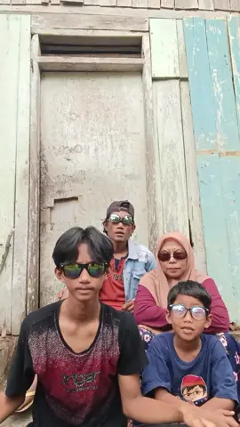 konser di depan rumah🙏🤣 #bersama #keluarga #lucu_ngakak #viral_video #fypシ゚ 
