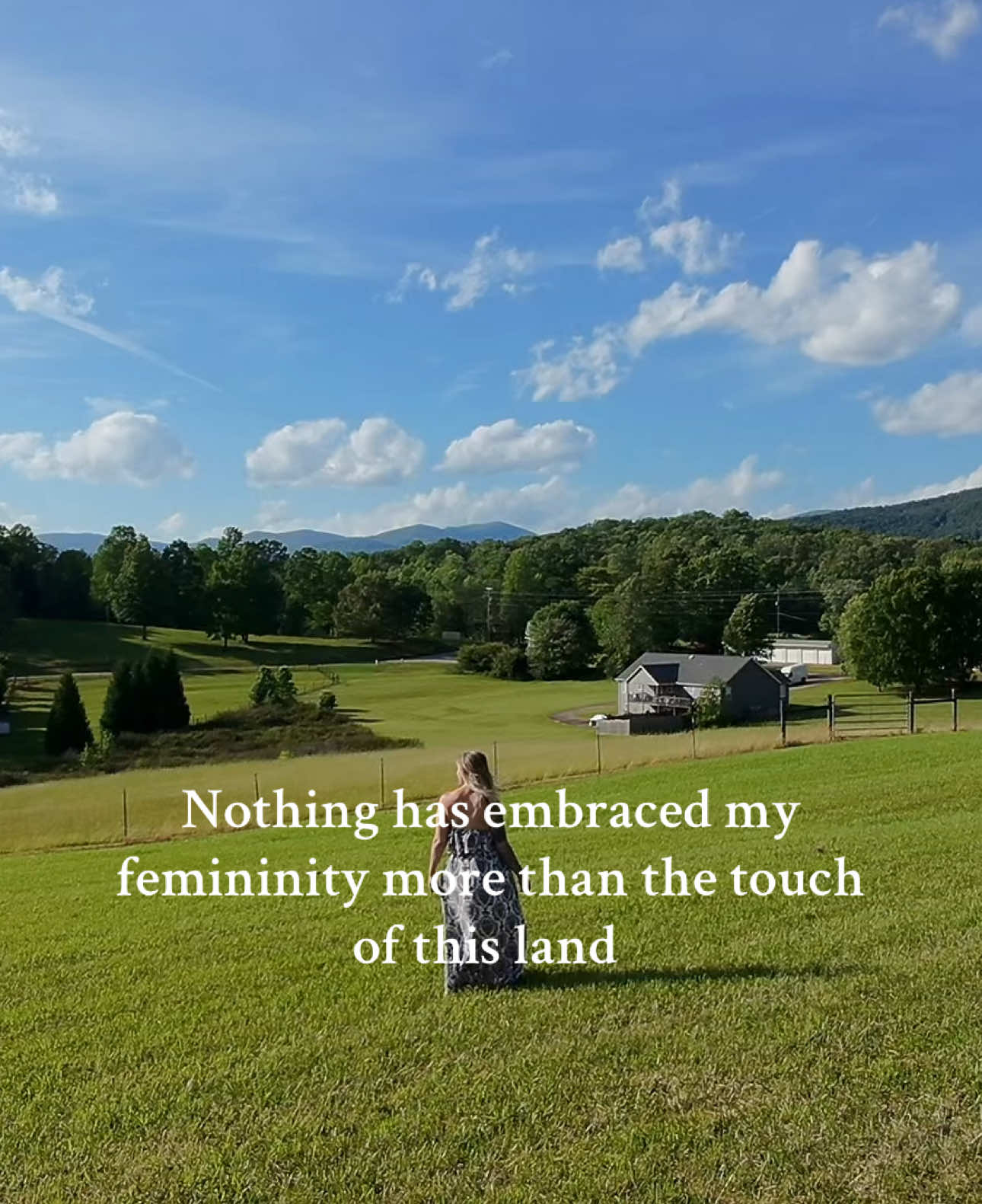 Over the last three years, I've been living in a masculine energy, focusing intensely on building my business. However, I believe that the land has a healing power, and it's calling me back to my roots. Embracing this connection with the land is bringing me back to my feminine energy, and I'm here for it. #countryliving #mountains #georgia #feminineenergy #landheals 