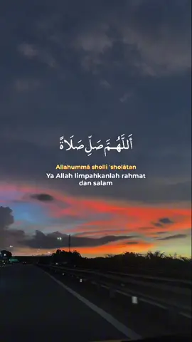 Sholawat Tafrijiyah apabila dibaca 11 kali pada setiap hari, maka Allah akan memudahkan rezekinya dan diangkat derajatnya di mata masyarakat🤲🏻 #sholawattafrijiyah #selawat #selawattafrijiyah #assalaamualaikum #selamatpagi #salamahad 