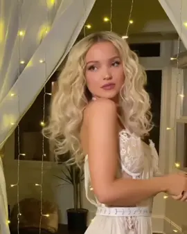 So stunning !!🤍 #dovecameron #descendants #livandmaddie #disneychannel #disney #disneyplus #dovecameronedit #fyp #foryou @Dove Cameron 