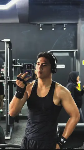 🙂#gym #GymTok #gymmotivation #gymrat #Fitness #fitnessmotivation #fyp #fypage #fypシ゚ #trend #masukberanda #masukberandafyp @ArisLbFitness 