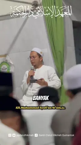 *Kajian Kitab Qomi' At-Tughyan bersama Pengasuh PP.Darul Hikmah KH.Muhammad Syafi'un Ni'am,Lc. Hafizhahullah*📚 #santrikeren #darulhikmahgumantuk #ngaji #masyayikh #ngajiyuk #mediasantri #fypシ 