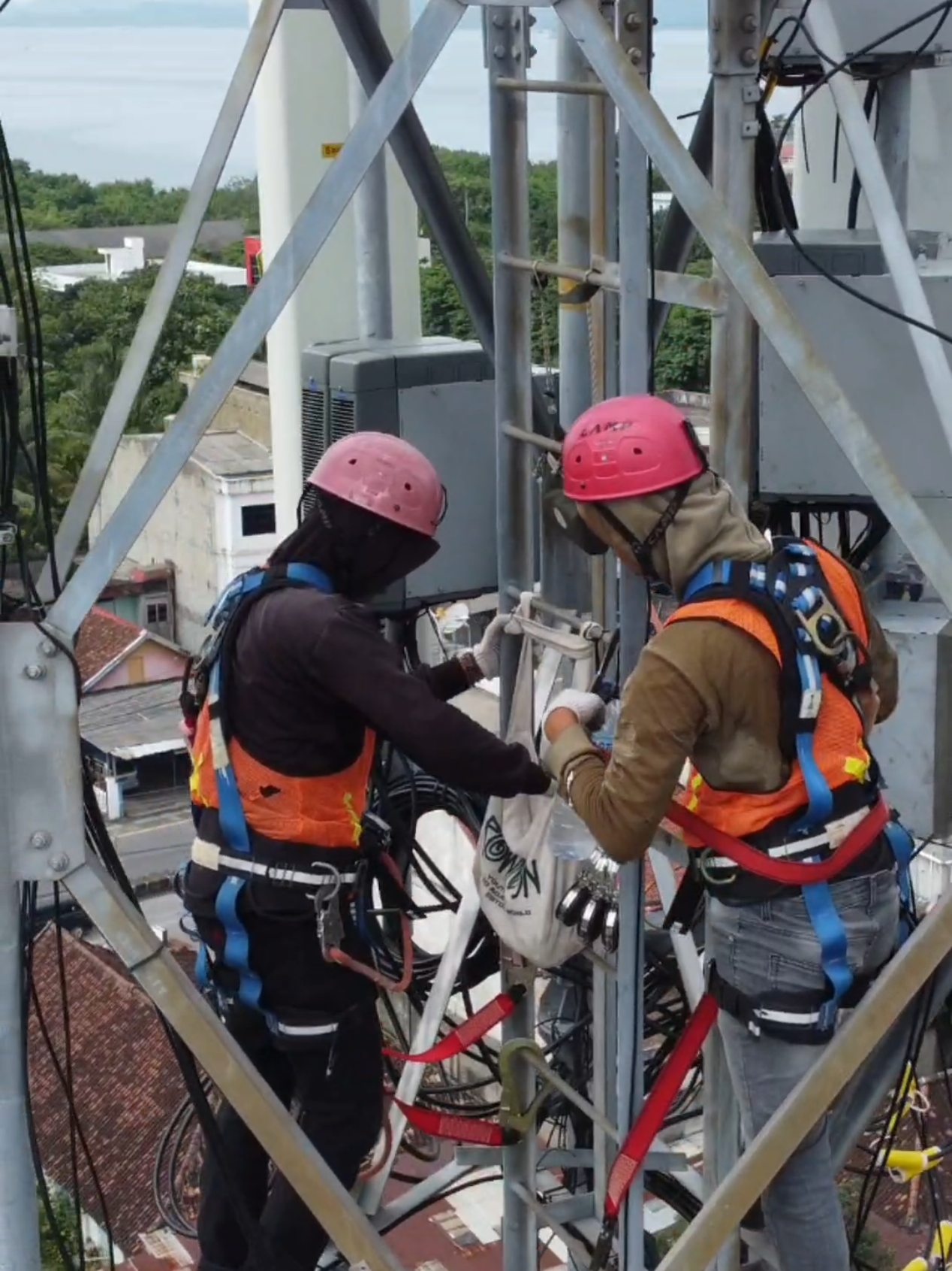 Site Inspection #fyp #fypage #fypシ゚  #inspection #site #lampung  #videodrone #drone #droneinspection  #safety #safetyfirst #landscape #installation 