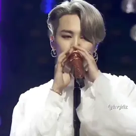 me desculpem nao aguentei #jikook 