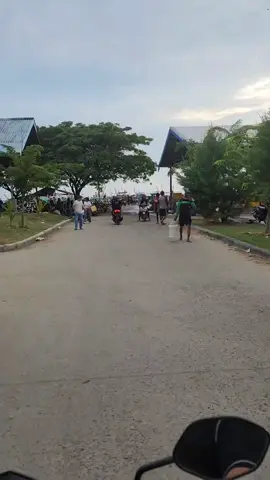 nyurve TPI woo #nelayanindonesia#storytime#storynelayan#viraltiktok#tpibulubancar#boom#nelayanjatim#bahanswmu#fyp#fypage#lewatberanda 