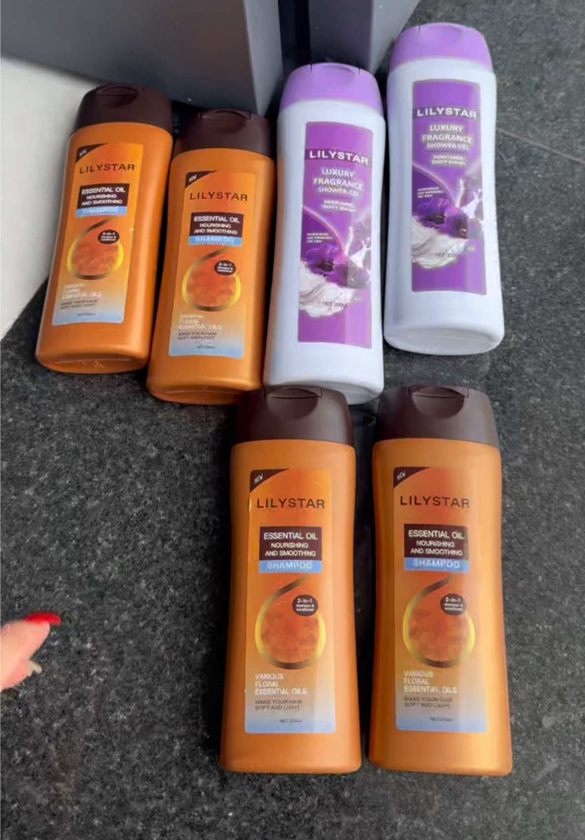 Combo 4 chai dầu gội Lilystar tặng 2 chai sữa tắm Lilystar #