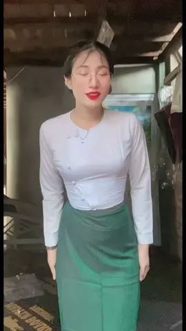 #tiktok 2025🥳🥳🥳#foryoupage #ခေတ်စားနေလို့လုပ်ကျိတာ😙💖 #သင်တန်းမသွားခင်လေး😁 သင်တန်းတက်ရလိုမပျော်ဘူး😂😂😂