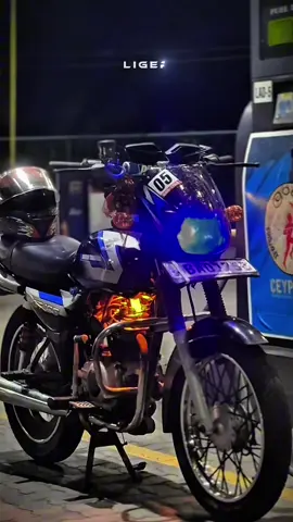 මතකයි  ඔය ලස්සන රග පෑම 😊🤍#tiktokviral #foryoupagе #cttovideonotmine #frypシ #treanding #viralvideos @©𝗠𝗮𝘇𝘇𝘆 