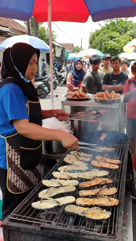 Sandal jepit bakar crispy #jualanlaris #fnb 