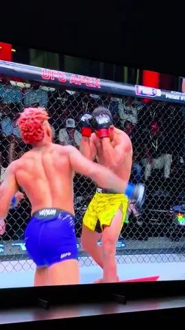 #michaelmorales 🇪🇨🥷🏼hasta para llevar le dieron 😎#UFC #campion #viral #TikTokLIVE 