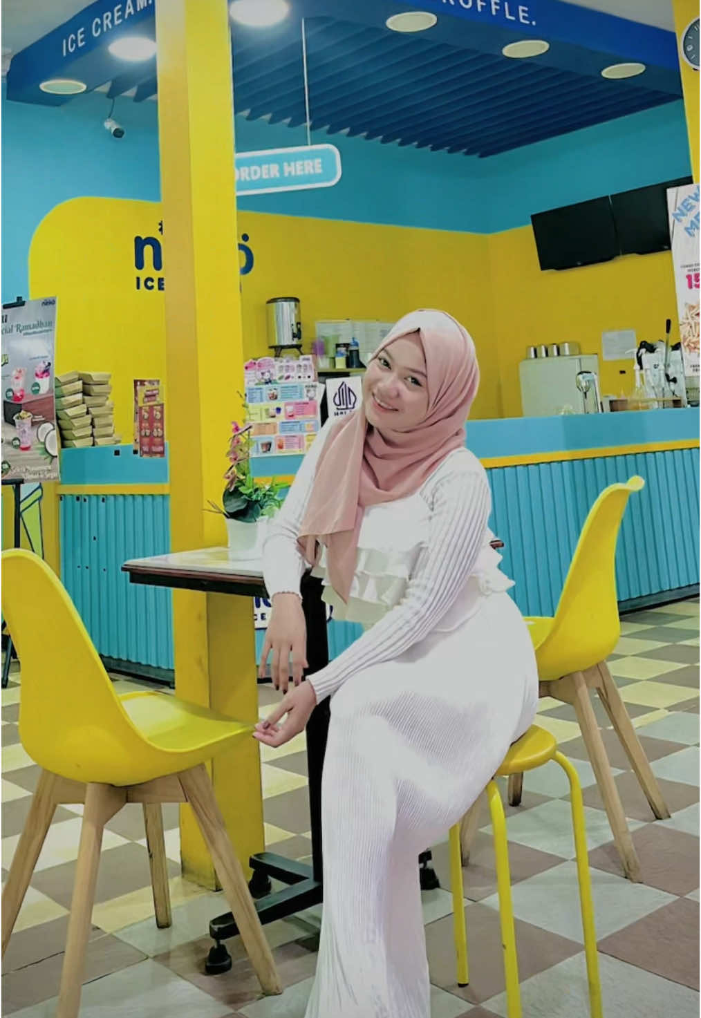 Bajunya di kasihh bunda @Almortaza Beauty Skincare 