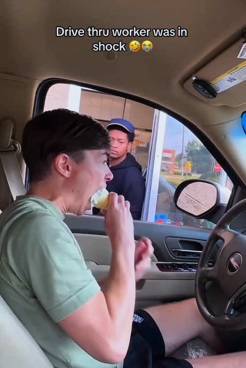 Ice cream prank 🤣🤣#fyp #fypシ #funny #funnyprank #funnyvideos #funnyvideo #usa #usa🇺🇸 #foryour #haha #funnymoments #tiktok #funnytiktok 