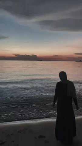 do you see the beach??  but in my eyes all I see is you🫣 #fyp #capcut 