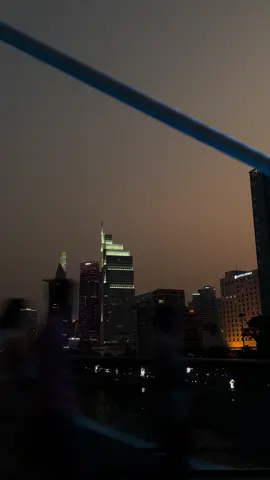 Giữa một SG  #saigon #sunset #fyp 