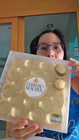 #ferrerorocher #ช็อกโกแลต 