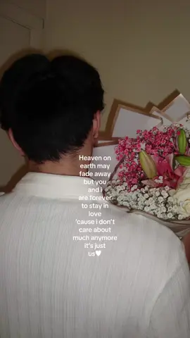 This is one of our favorite songs off sincerely , it’s just us 🤭🤞🏼👩🏻‍❤️‍💋‍👨🏻|| #ilovemybf #kaliuchis #paratii 