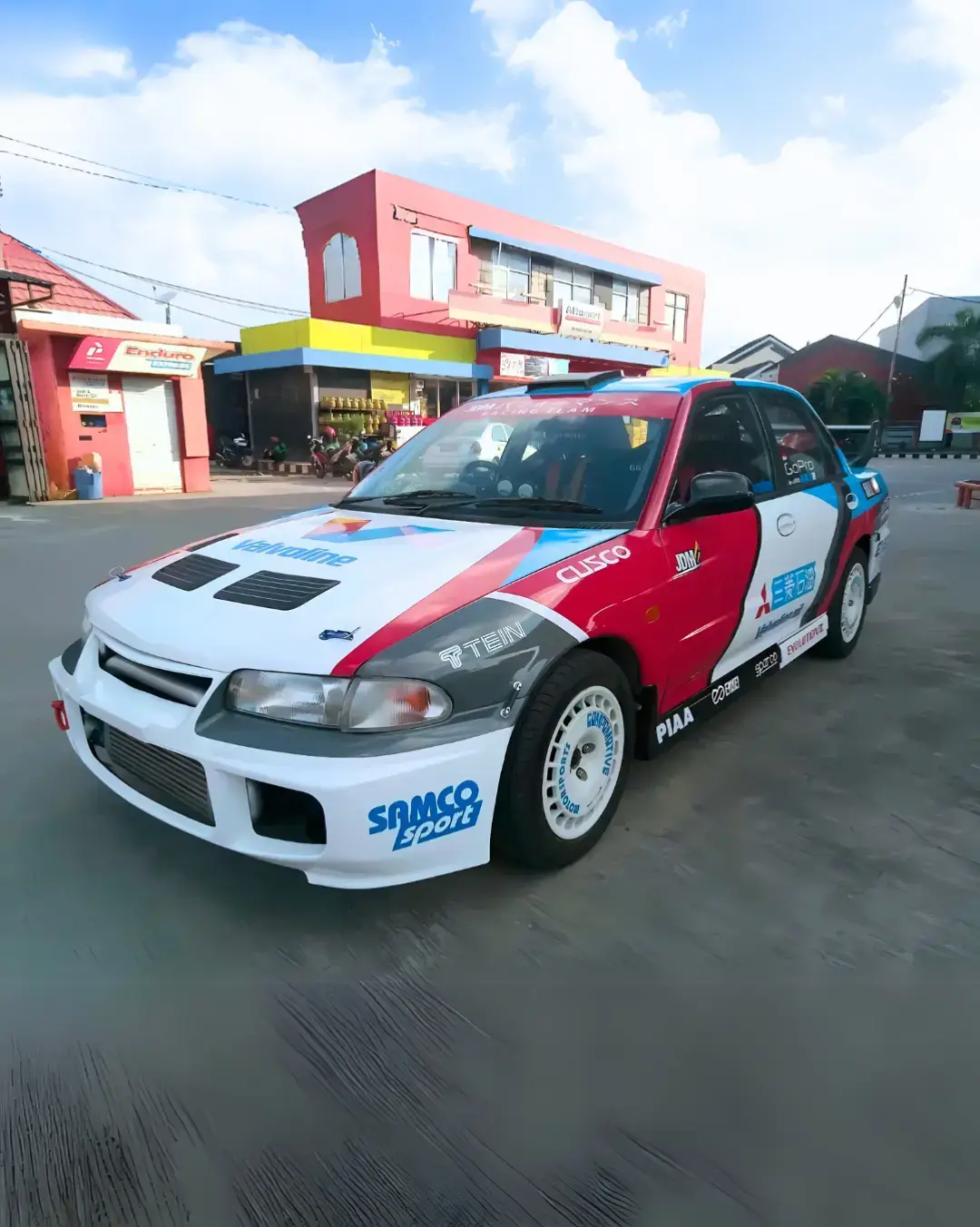The Lancer Evolution III was launched in 1995 as part of Mitsubishi’s continued evolution of its rally weapon. It was the final version of the original “CE9A” chassis trio (Evo I–III) and built to comply with Group A rally regulations, aiming to conquer the WRC. #evo3 #lancerevo #mitsubishi #jdmlassic #jdmperformance #jdmbengkel #jdmbengkelmakassar