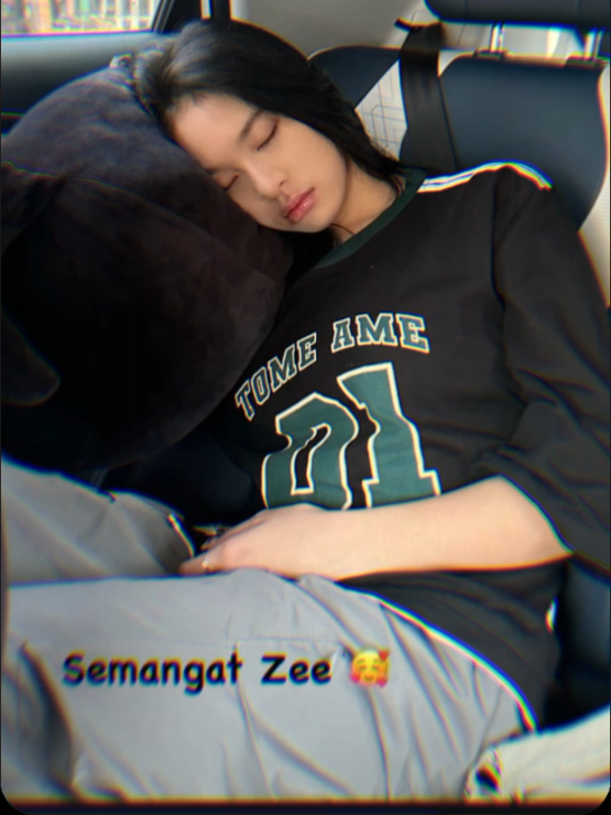 Yang mau beli outfit samaan sama member JKT48 buruan ke akun aq deh kak, banyak banget pilihannya dan langsung klik keranjang kuning #jkt48 #fjkt48 #outfitjkt48 #jkt48outfit #memberjkt48 #fyp #xybca #zeejkt48 #aziziasadel 