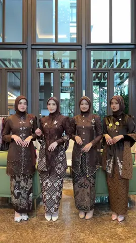 #kebayamodern #kebayalamaran #kebayajanggan #kebayawisuda 