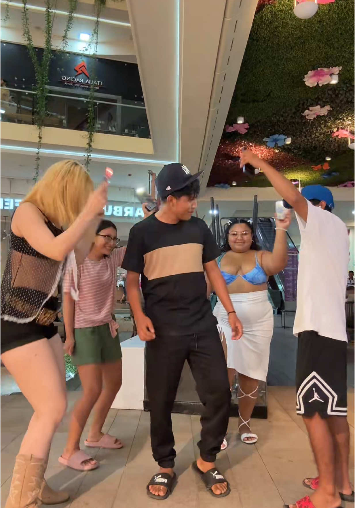 Me ayudaron unos desconocidos 🥹❤️‍🩹 y tú no🫵🏻