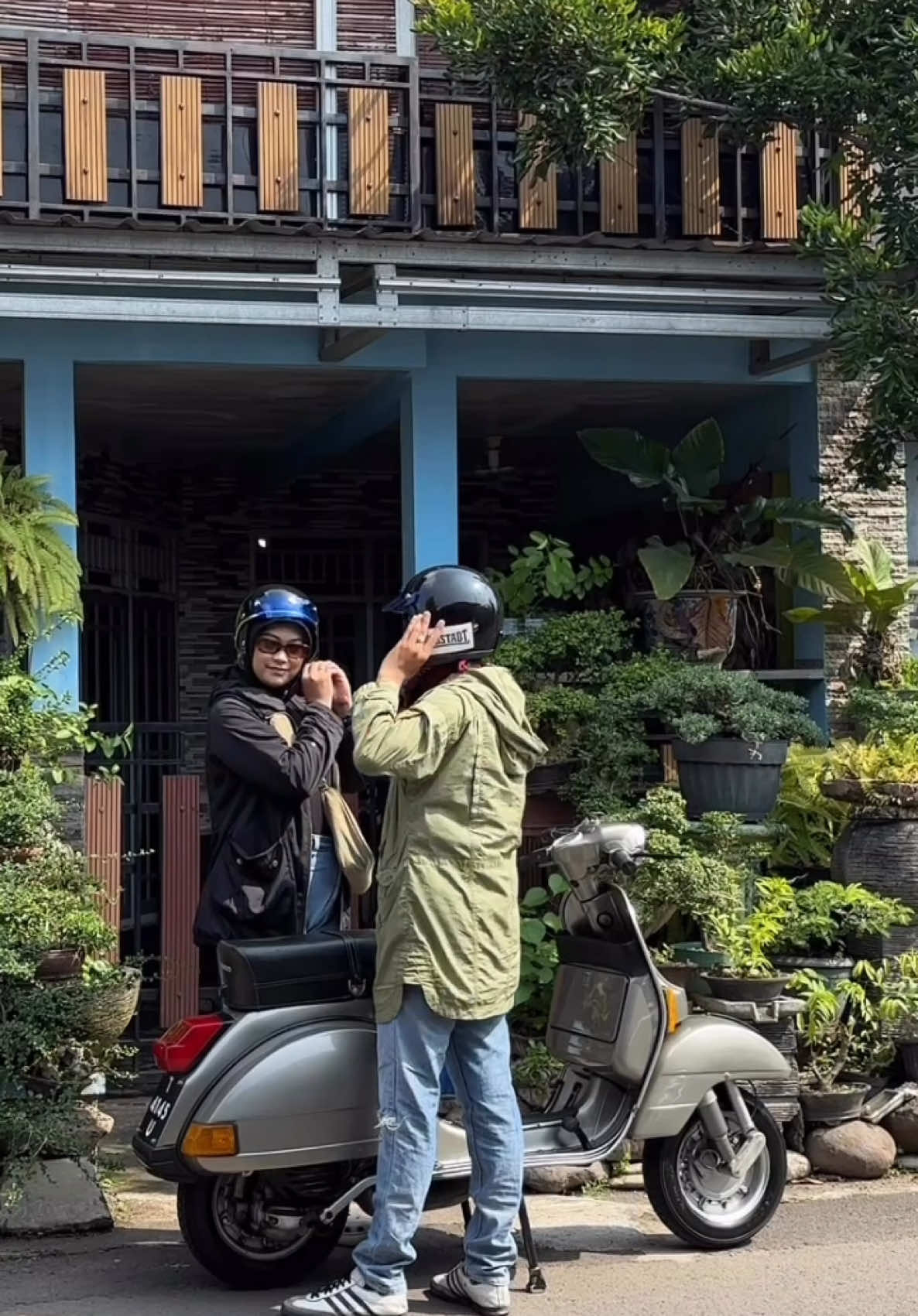 jangan lupa jalan-jalan!🌈 #vespapx #vespaindonesia #vespapx150 