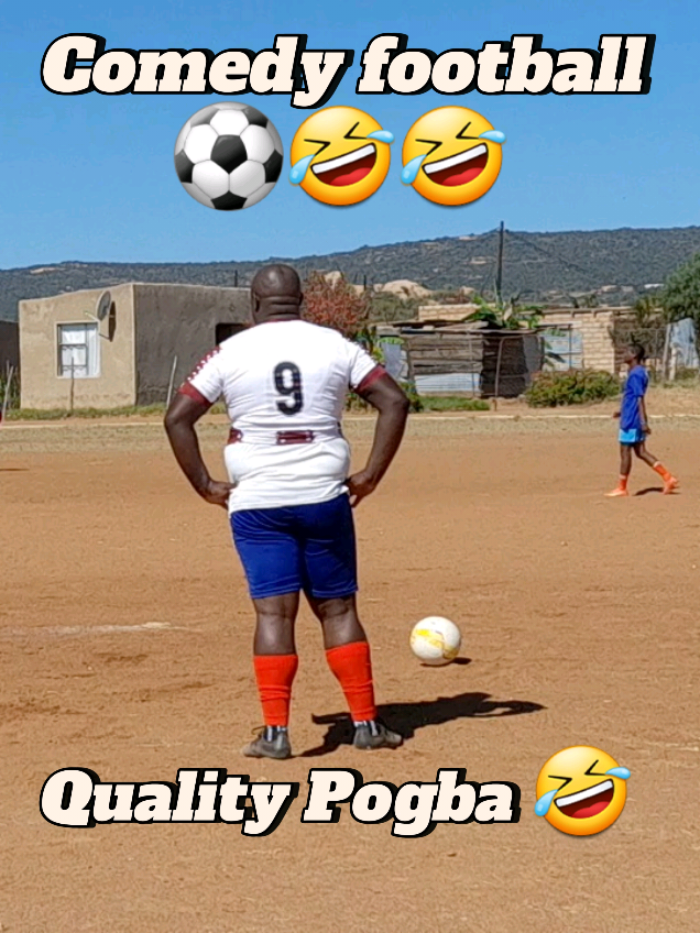 E right e right ka mokgonowe Crazy skills in football and comedy football ⚽️ 🤣 Mathanda straight man square pass seuwe ke sona