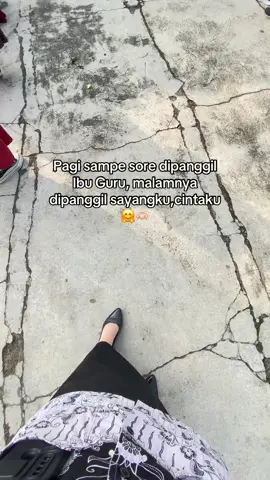 😋 #xybca #fyp#gurutiktok #gurumuda #trend #gurucantik #foruyou #guru 