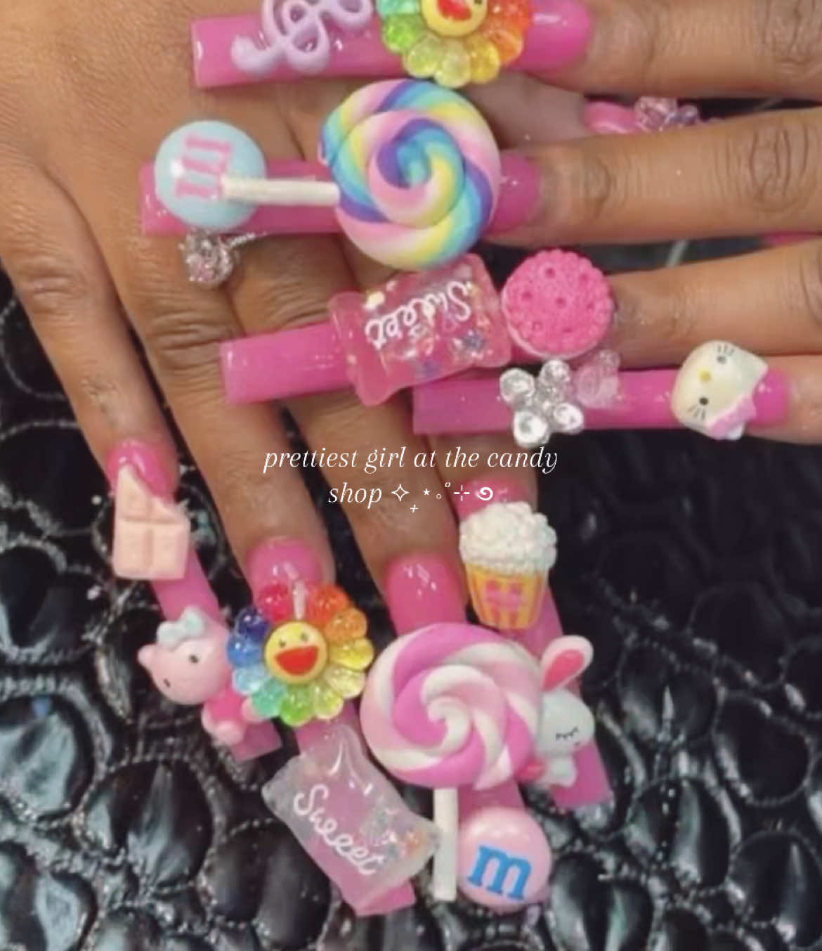 too obsessed w making these #moodboard #aestheticmoodboard #mood #candycore #candycoreaesthetic #candy #sweet #candyaesthetic #archive 