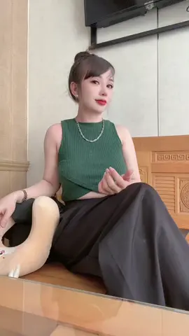 thoa chống nắng trước khi ra đường 😋