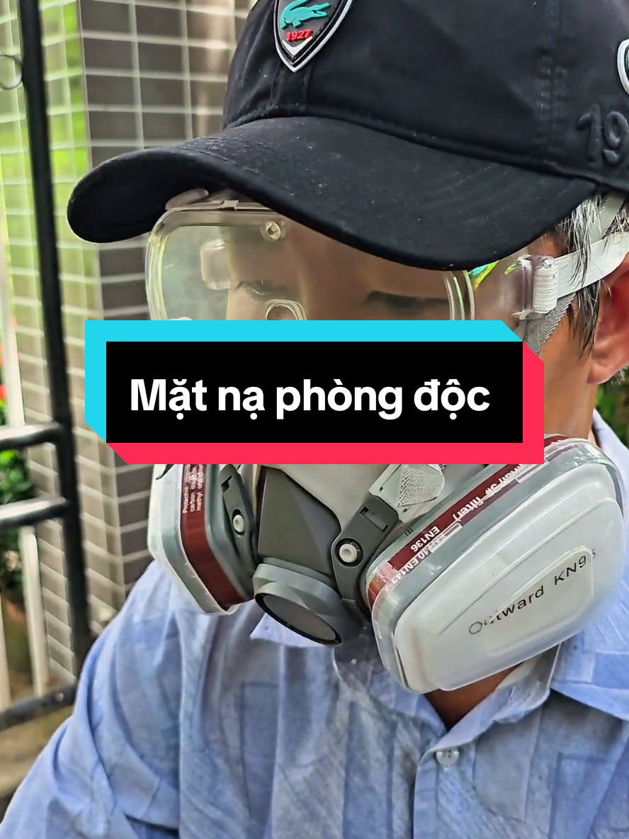Bộ Mặt nạ phòng độc khi phun thuốc trừ sâu,hay làm việc trong môi trường nhiều khói bụi và hoá chất.  #matnaphongdoc3m #matnaphongdoc #matnaphongdoc3m6200 
