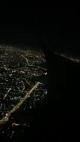 Chuyến bay sài gòn về đêm chill quá ạ🥰