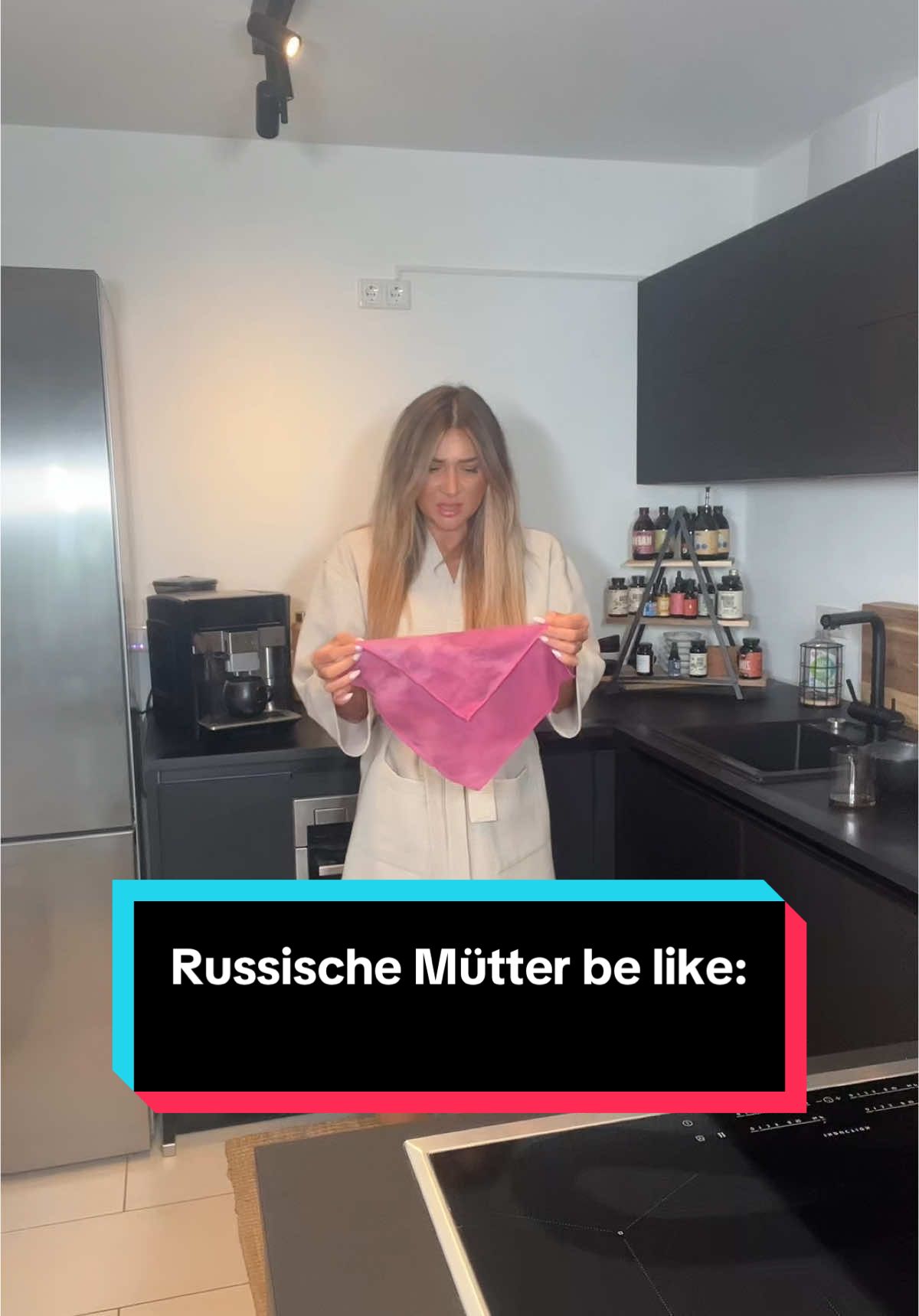 Was habe ich vergessen?😂 #comedy #lustigevideos #relatable #russian #mutter #089 #familienleben #momsover30 