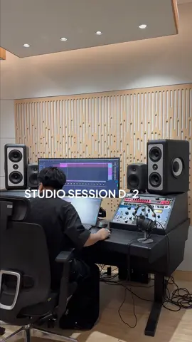 STUDIO SESSION D-2  tâm trí lang thang  With @hellonegav n @KADO    #AnhSangAZA #KADO #Negav #TAMTRILANGTHANG #TTLT #DAOlabels #daomusicentertainment #CelebNetwork