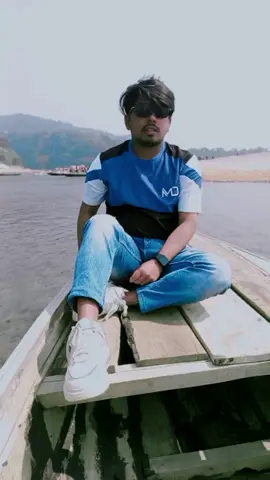 তোমার আমার ভালোবাসা সাগরের চেয়ে ❤️  #creatorsearchinsights  #viral #fyp #foryou #viral #foryoupage #trending #viralvideo #parati #tiktok #xyzbca 