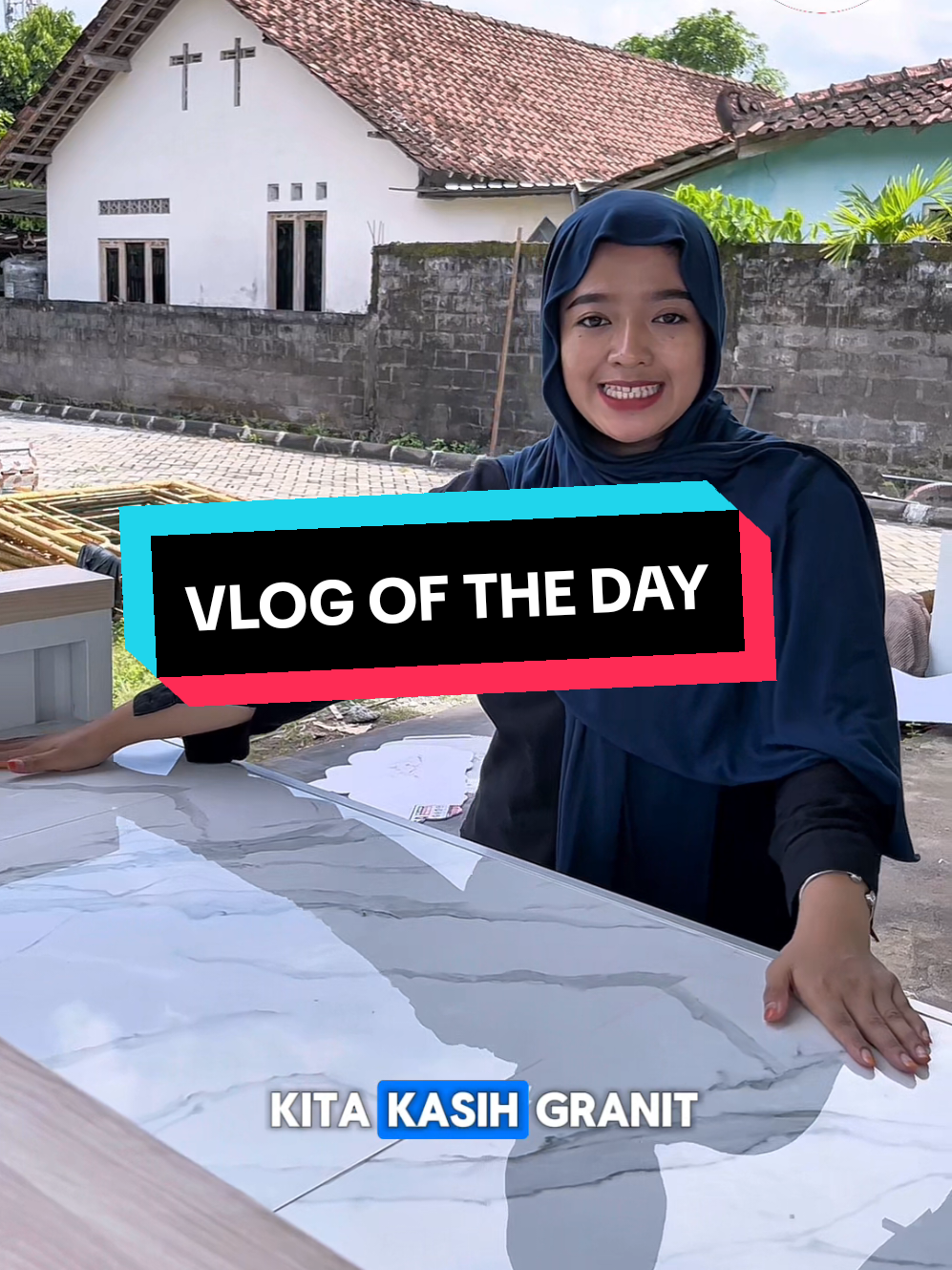 Manisnya es krim Fenya kini makin menggoda dengan booth custom eksklusif dari tim Workshop Booth Indonesia Yogyakarta! Desain estetik, fungsional, dan siap jadi pusat perhatian di setiap sudut lokasi. Booth impian? Biar kami yang wujudkan! #BoothUsaha #CustomBooth #BoothFNB #DesainBooth #BoothKekinian #BoothUMKM #InspirasiBooth #FenyaIceCream #WBIYogyakarta #jualanmakinlaris 