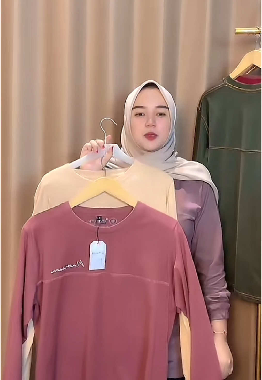 BBC Nameera Atasan Basic oblong