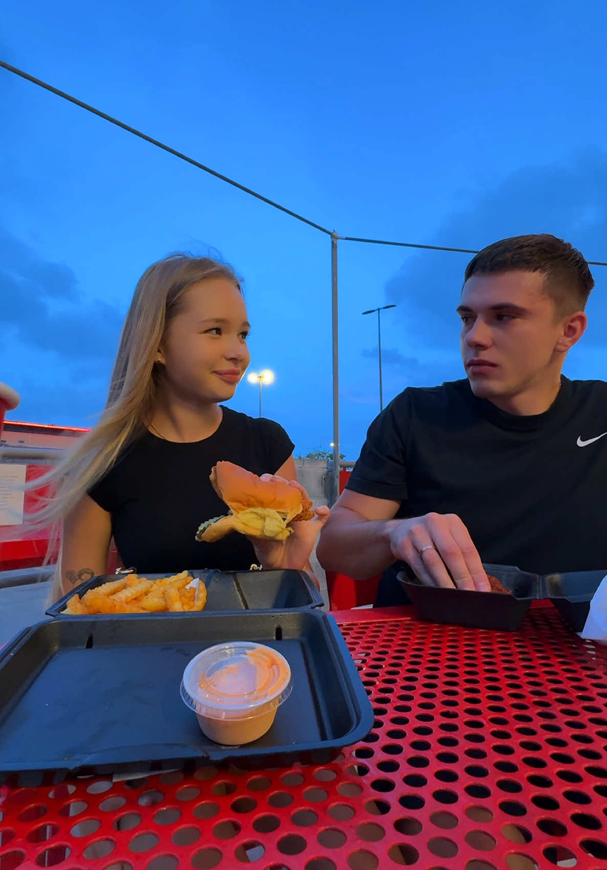 Захар кушает курицу с 1,5М сковилла 🥵🔥 #мукбанг #острое #сковилла 