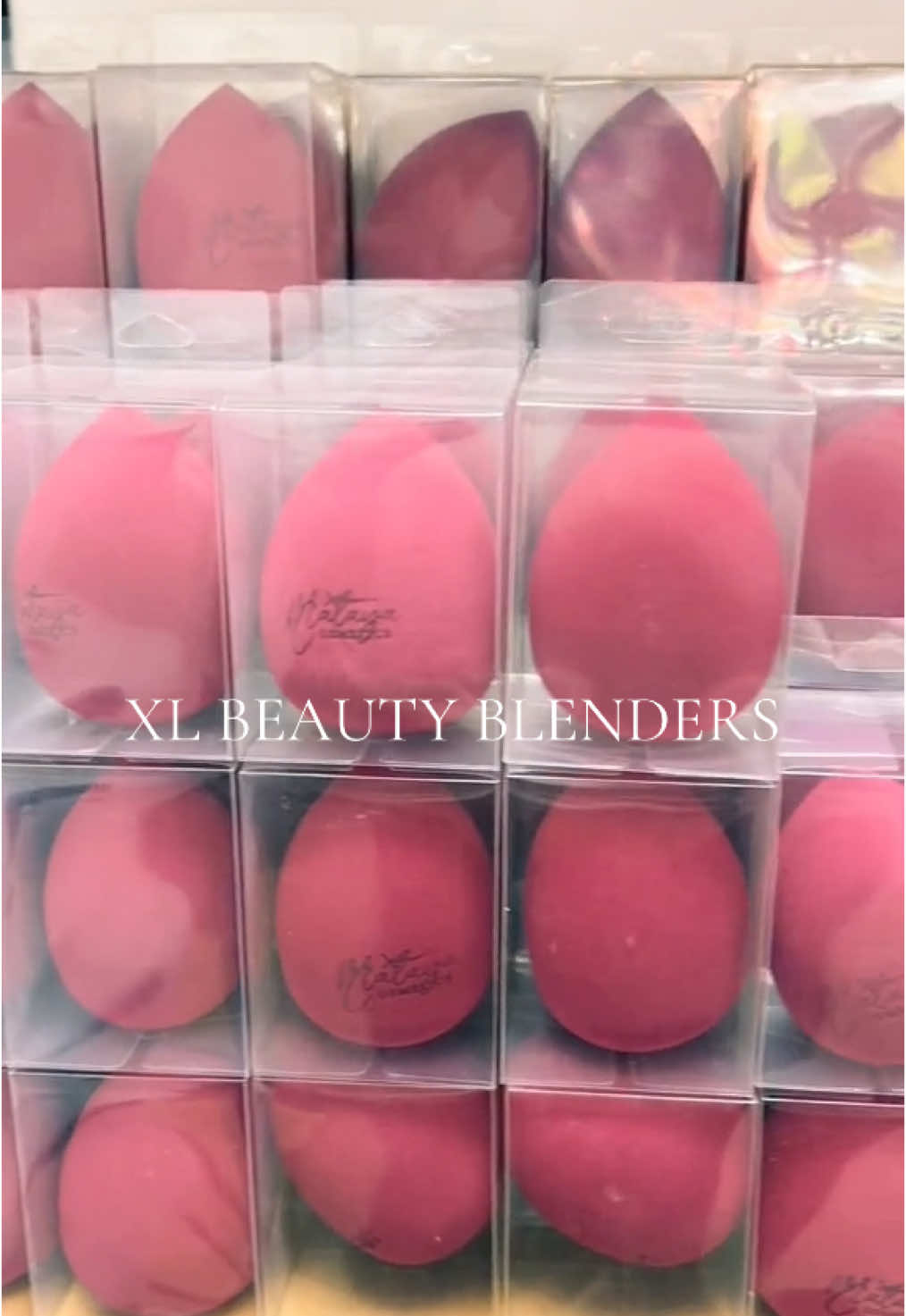 Our XL beauty blenders🙌🏻😍 Easier to apply  Faster application time  More cover So many benefits 😳  #beautyblender #fyp #malaya #malayacosmetics #beauty #makeup #brand #foundation #application #coverage #xl #beautyobsessed #fypppppppppppppp #