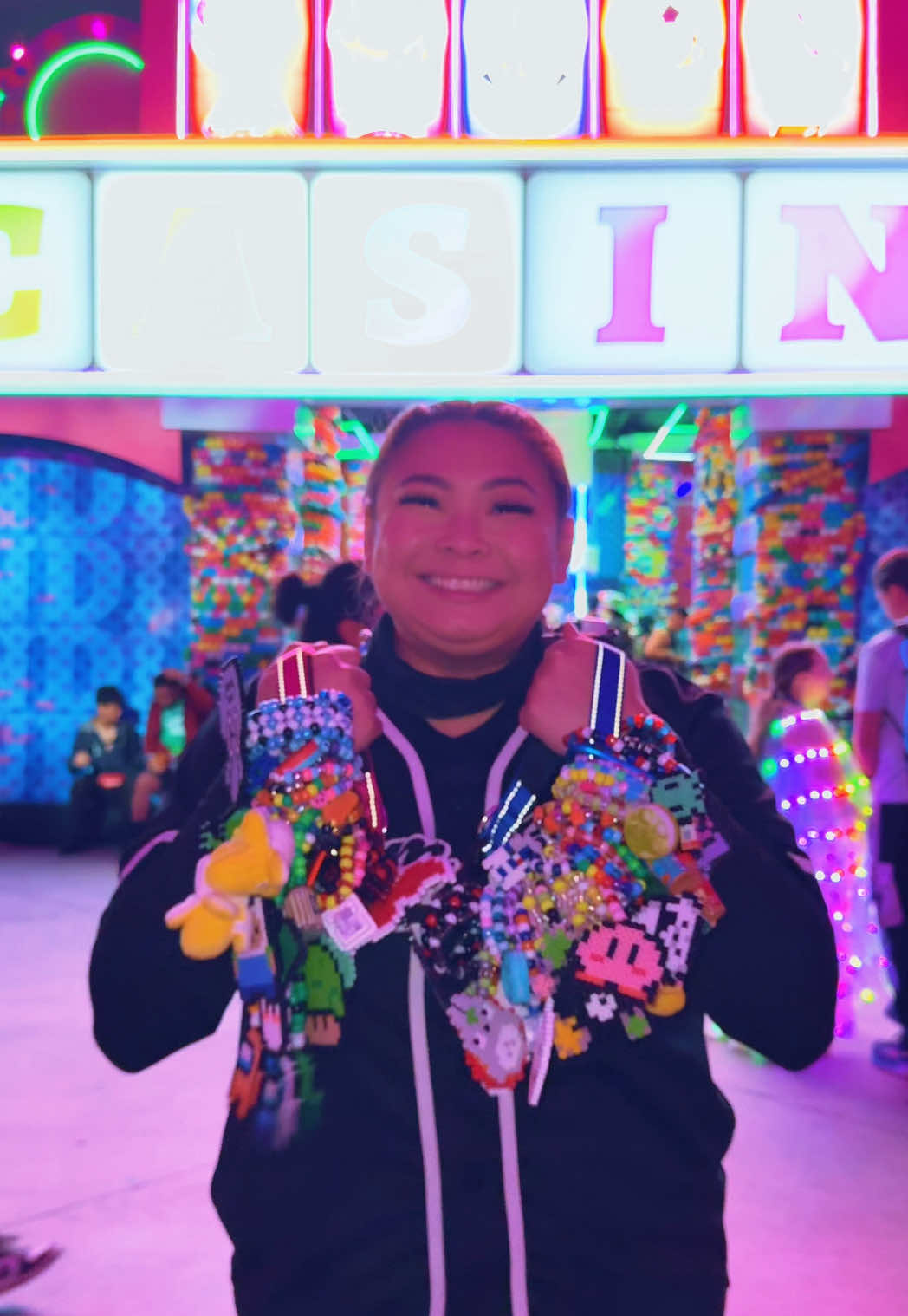 I think I found the kandi queen 🤯 #edclasvegas #electricdaisycarnival #ravetok #kandi 