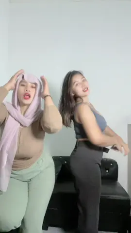 Ada yang kenal gk si cantik  yang sama aku
