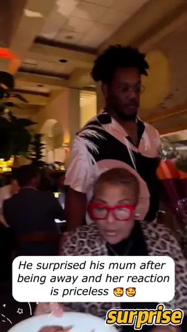 Soldiers coming home.family reunion #usaus #respect #reunion #familythings #familytime # surprise