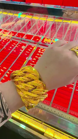 taknak yg halus nk yg lebar tauuu😍 #rantaitangan #emas916 #stm #jerteh #emasmurah #hollow 