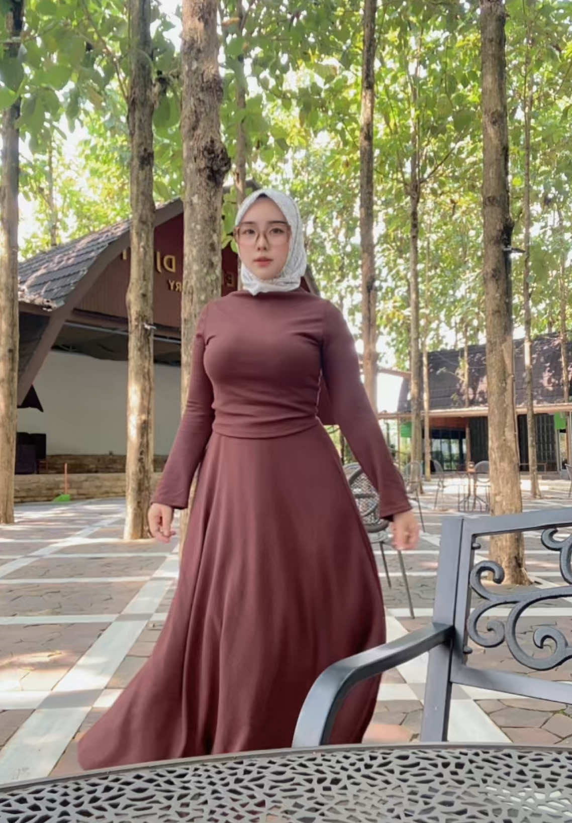 Oneset nya bisa di co dikeranjang kuning guys