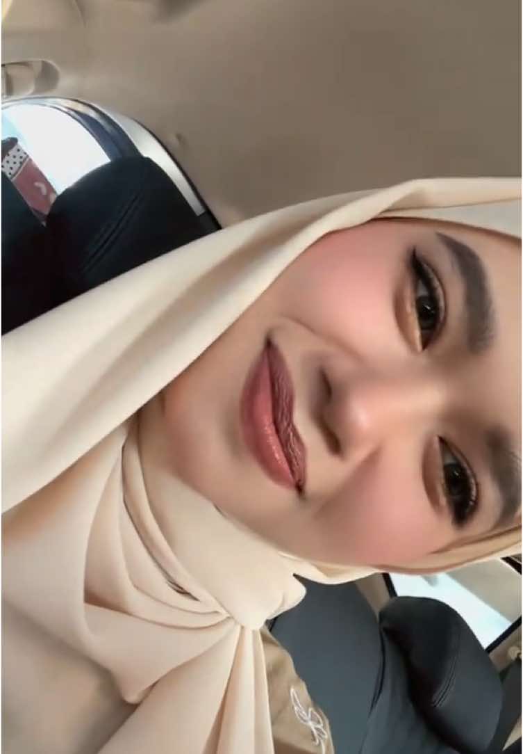 orang jual buah lalu